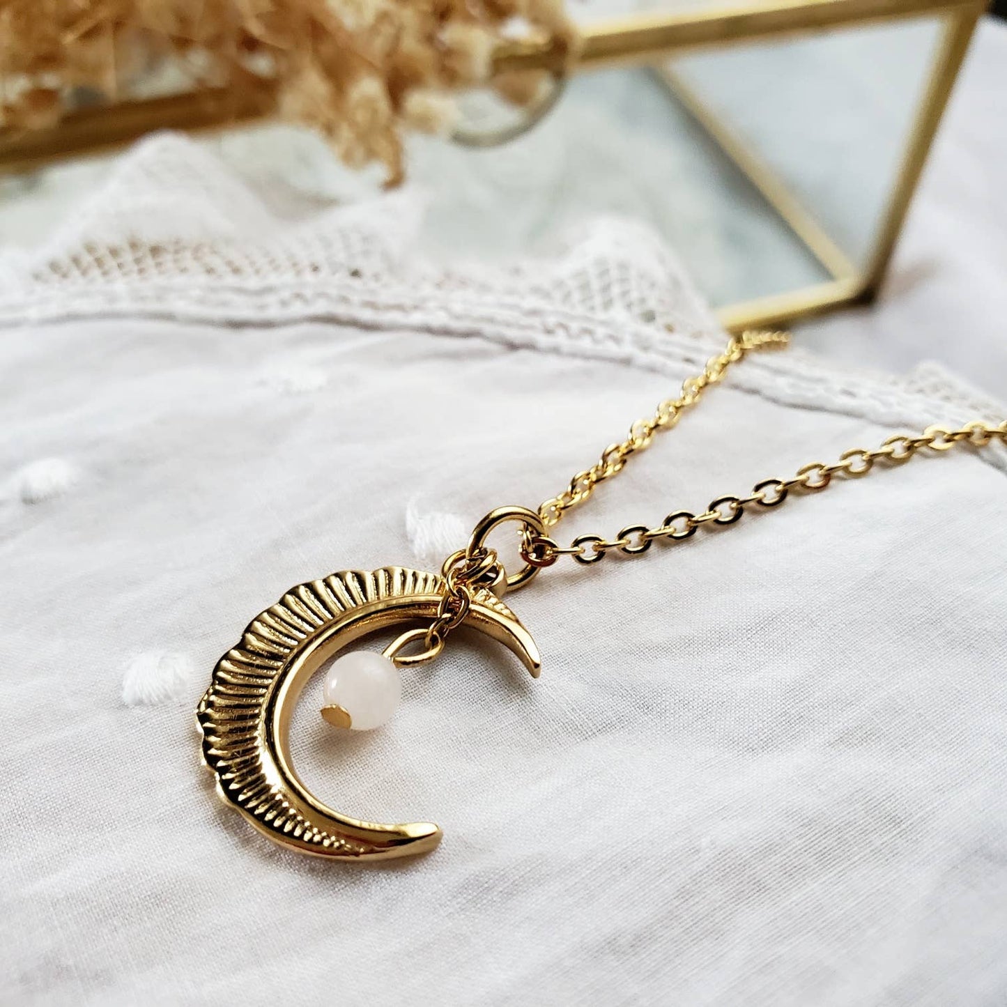 Collier chaine acier inoxydable lune et perle naturelle