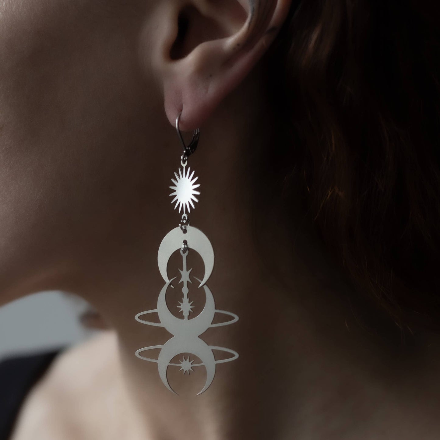 Boucles d'oreilles lune - géométrique céleste en acier