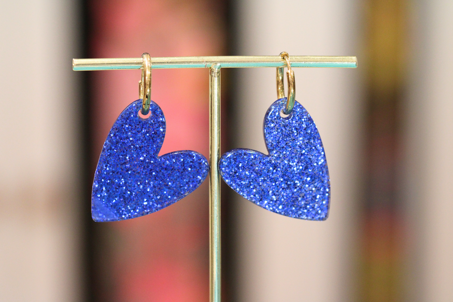 Boucles d'Oreilles en Résine Pailletée – Brillance et Fantaisie