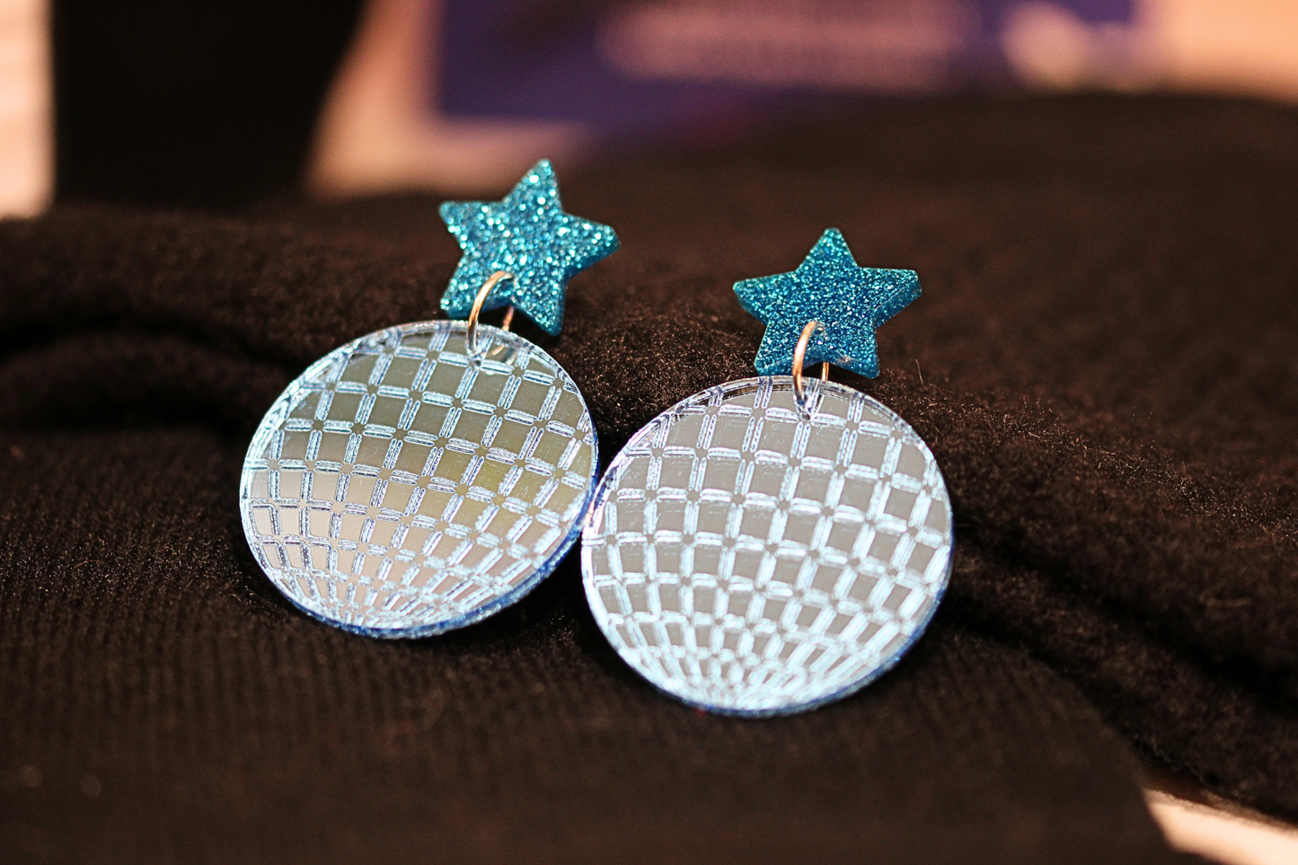Boucles d'Oreilles Rondes Éclatantes