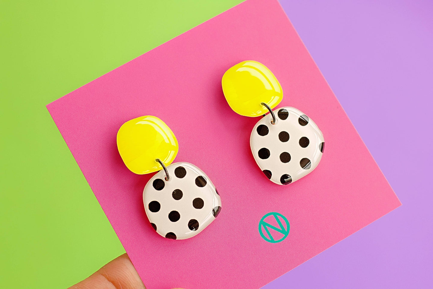 Boucles d'oreilles tendance à pois