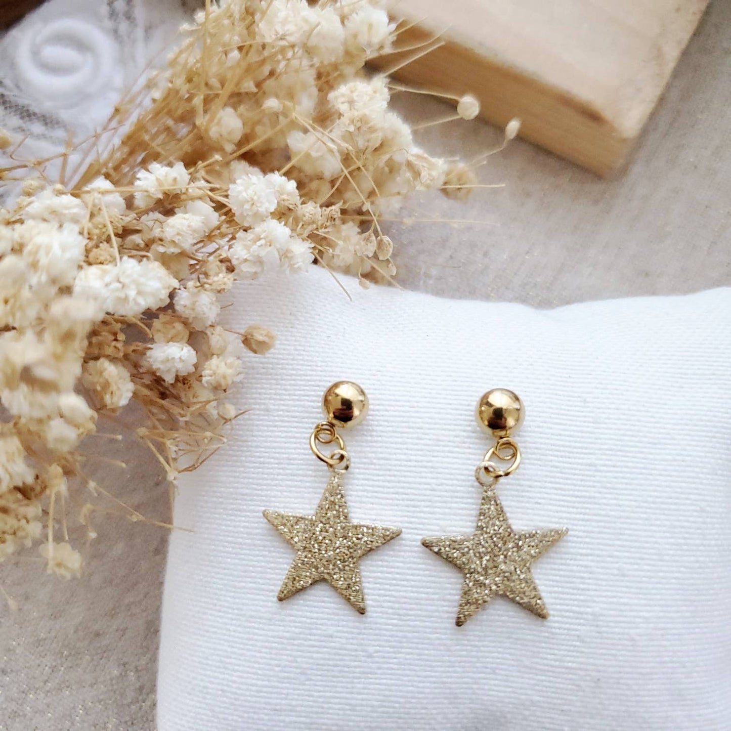 Boucles pendantes Étoiles laiton et acier inoxydable