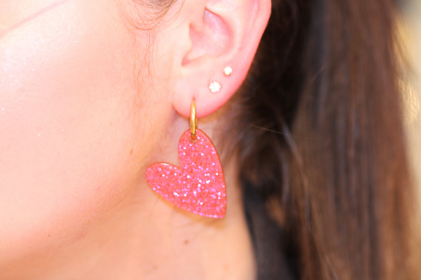 Boucles d'Oreilles en Résine Pailletée – Brillance et Fantaisie